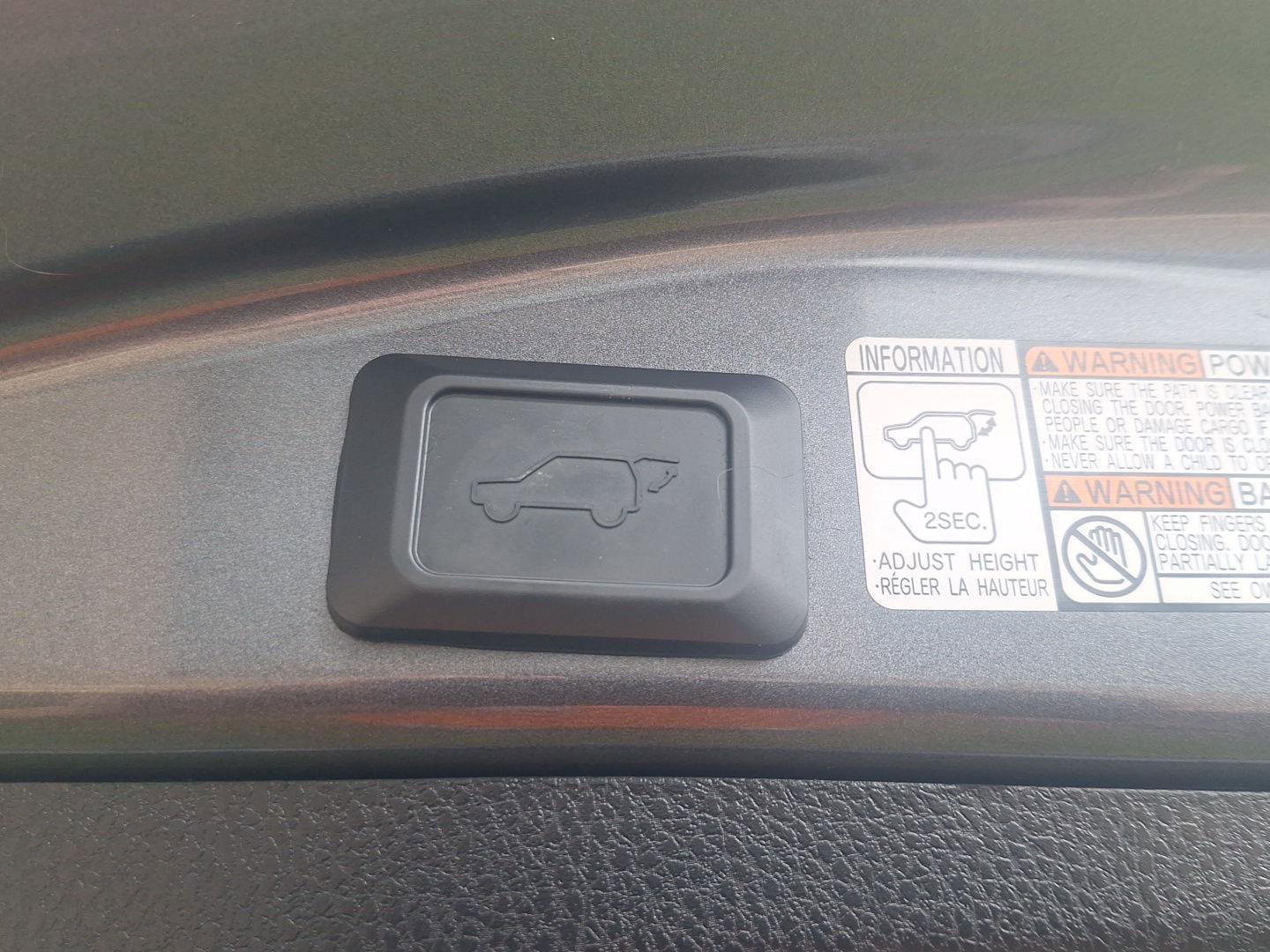 Used 2016 Toyota RAV4 XLE FWD image 16