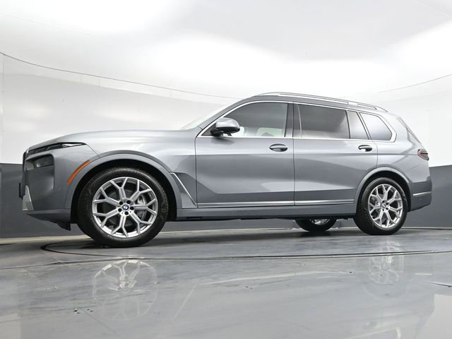 Used 2023 BMW X7 xDrive40i w/ Parking Assistance Package AWD/4WD image 35