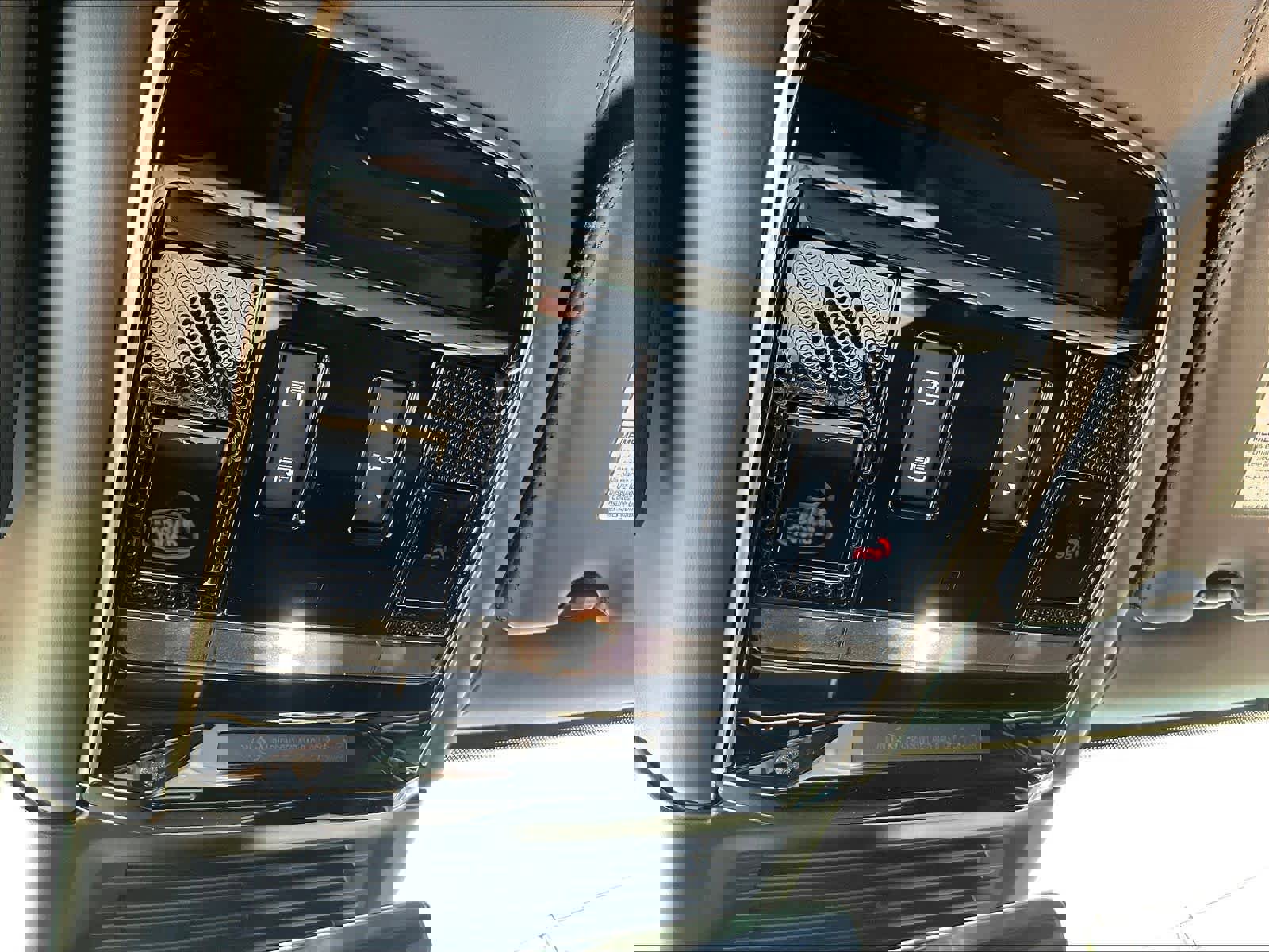 New 2026 Land Rover Range Rover SV image 19