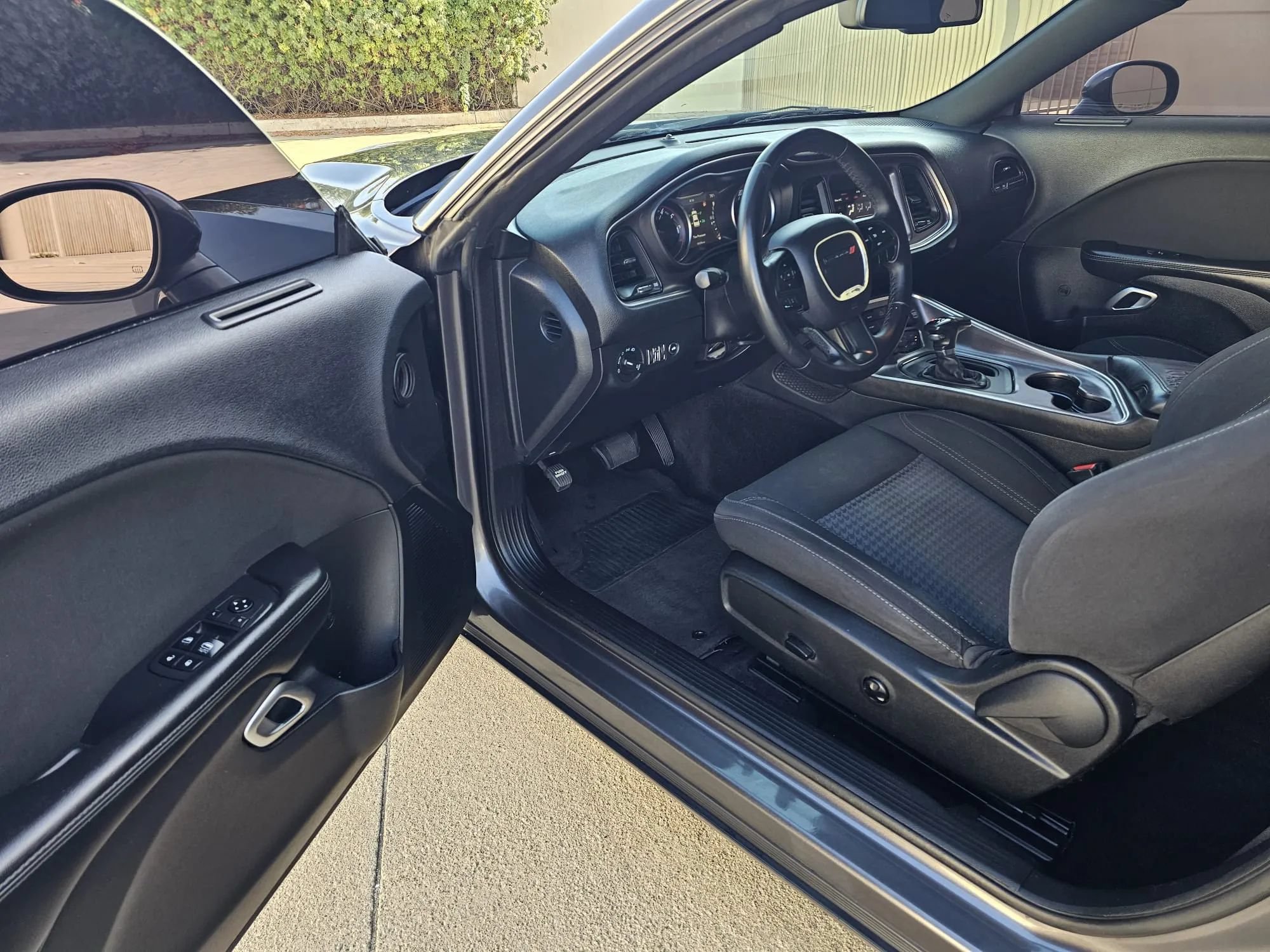 Used 2018 Dodge Challenger SXT RWD image 11