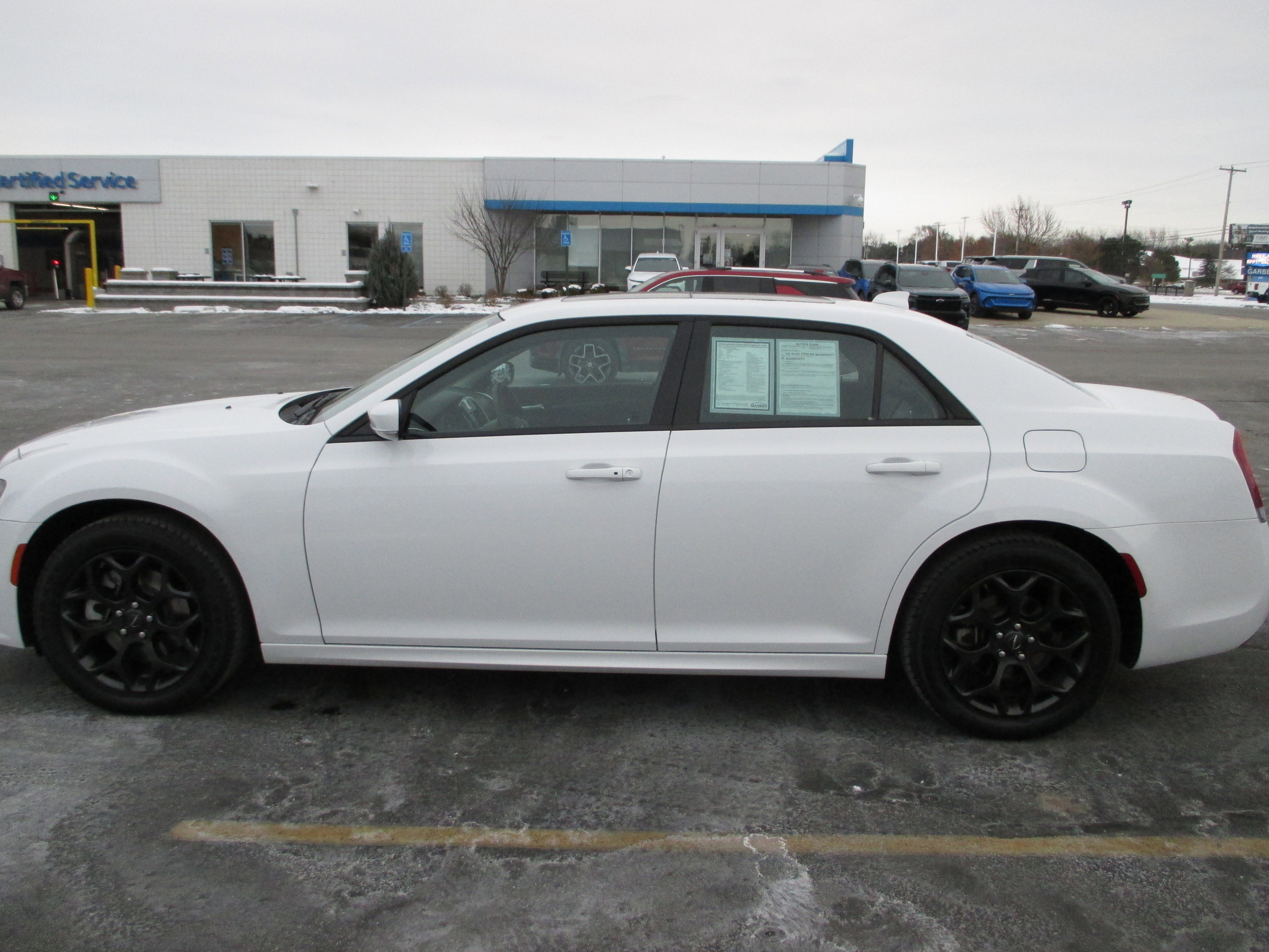 Used 2023 Chrysler 300 Touring L w/ Popular Equipment Group image 2