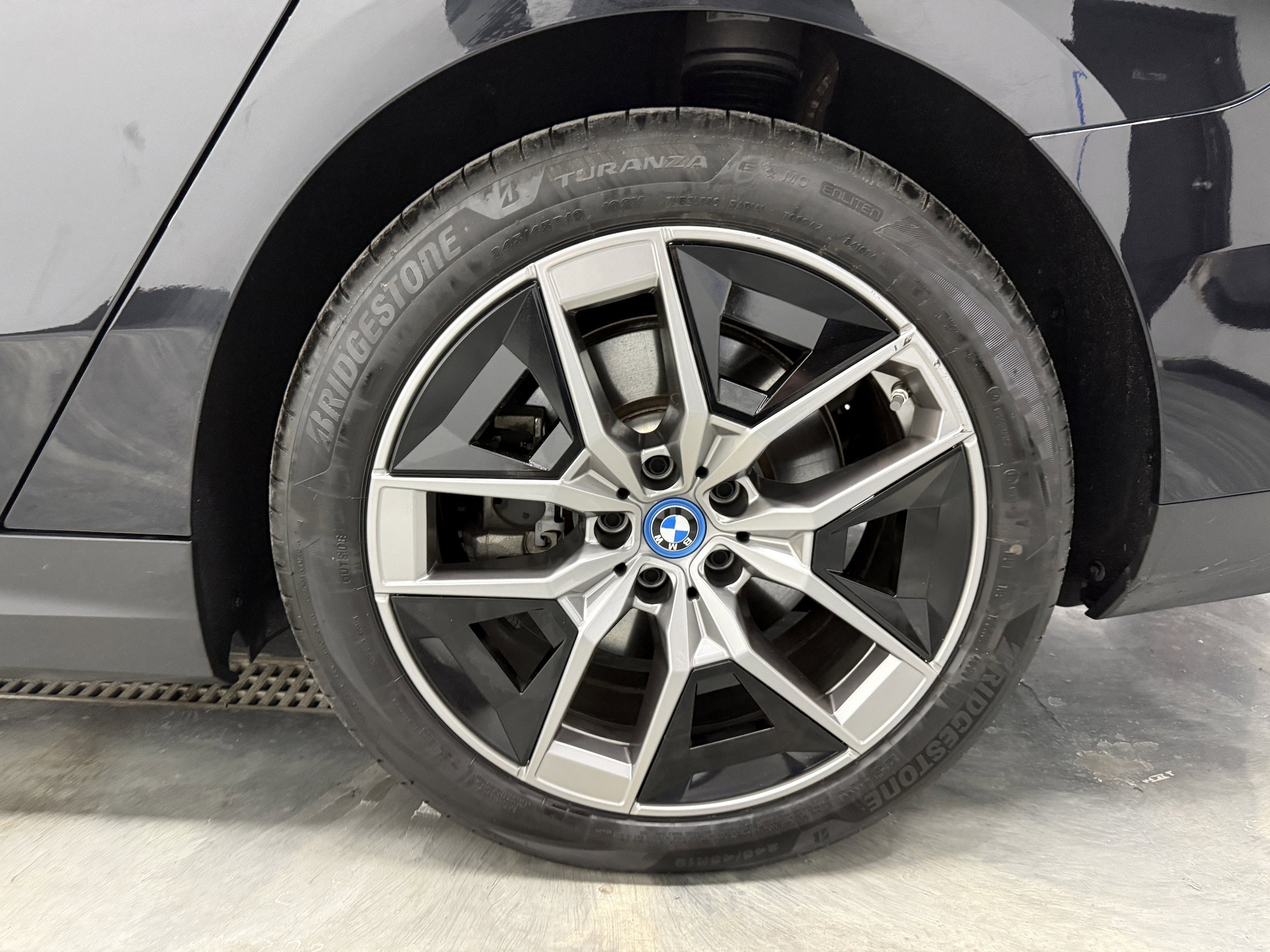 Used 2024 BMW i5 M60 image 30