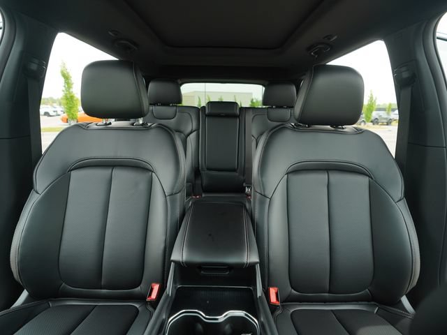 New 2026 Jeep Grand Cherokee Limited w/ Luxury Tech Group II AWD/4WD image 34