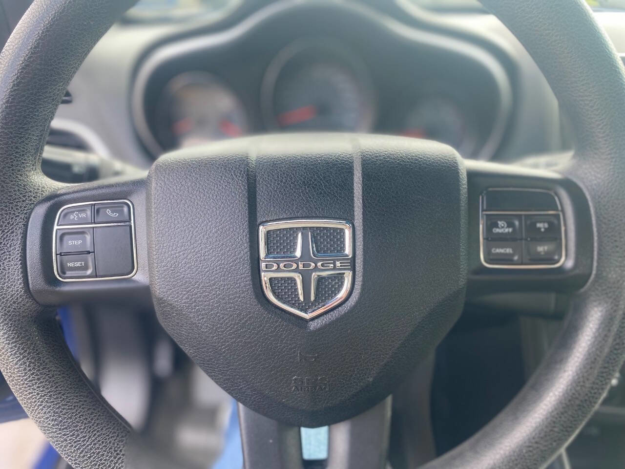 Used 2013 Dodge Avenger SE FWD image 15
