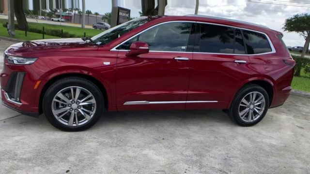 Certified 2023 Cadillac XT6 Premium Luxury FWD image 7