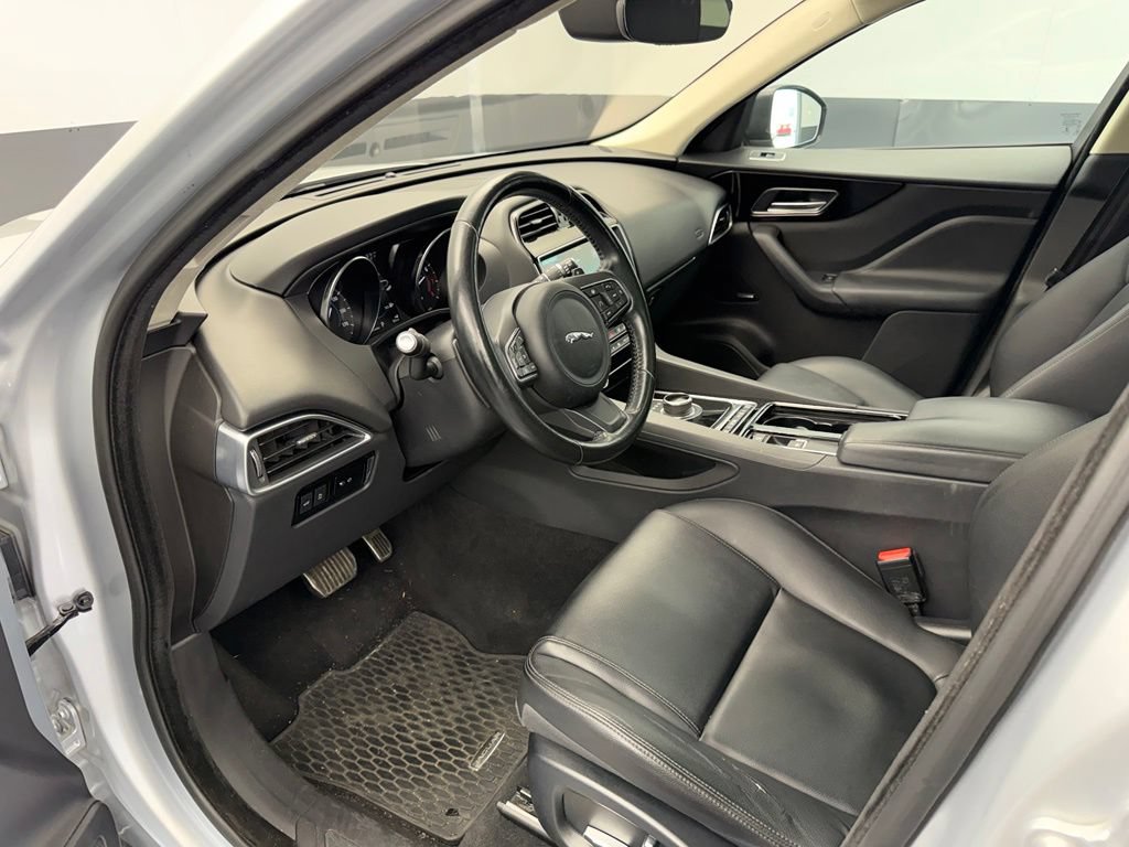 Used 2019 Jaguar F-PACE Premium AWD/4WD image 56