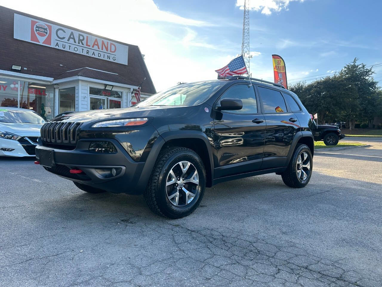 Used 2016 Jeep Cherokee Trailhawk w/ Comfort/Convenience Group image 18