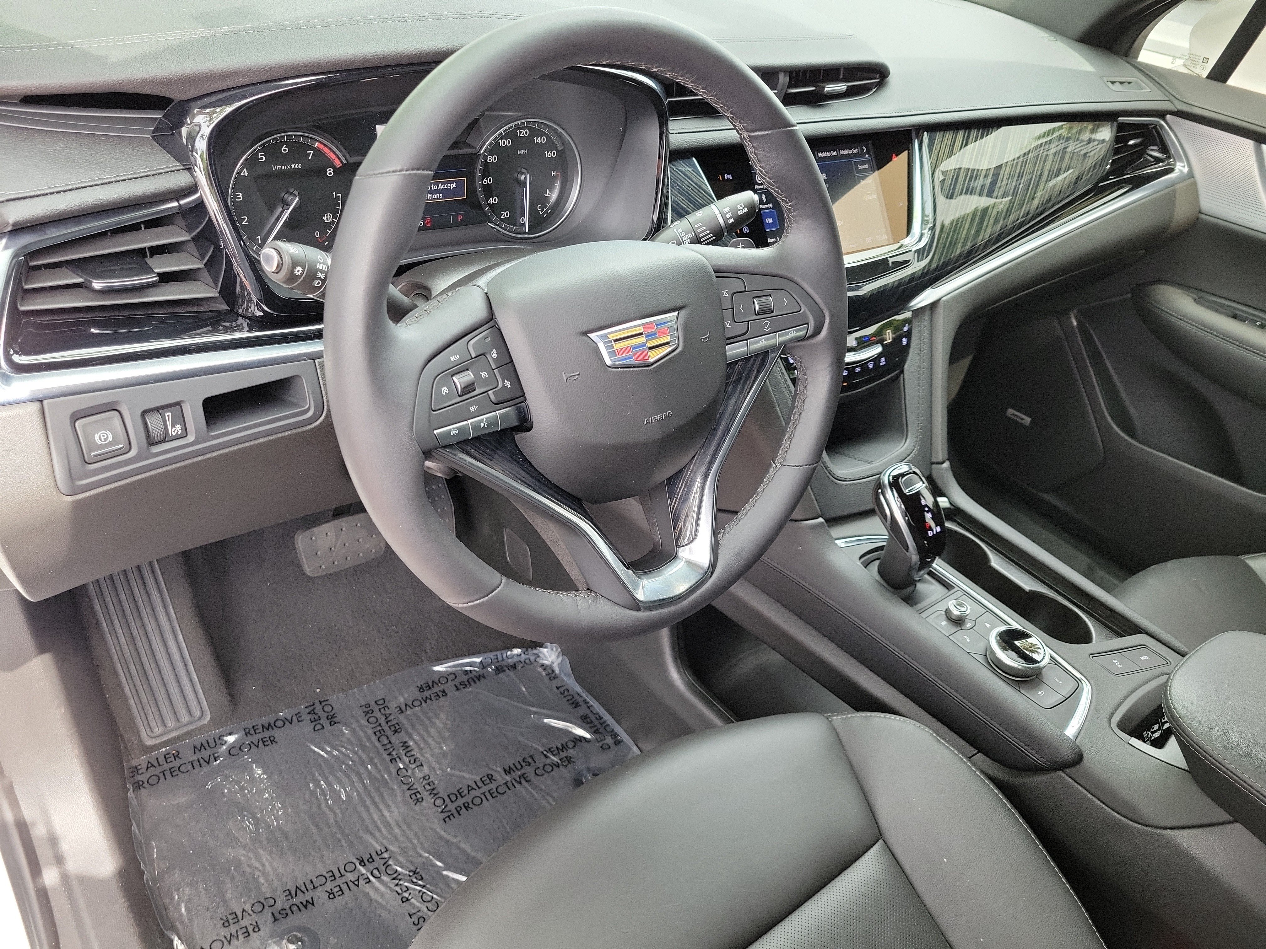 Used 2024 Cadillac XT6 Premium Luxury FWD image 16