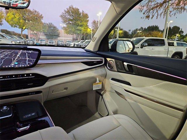 New 2026 Buick Enclave Avenir w/ Super Cruise Package image 11