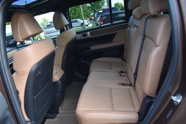 Used 2024 Hyundai Santa Fe Limited AWD/4WD image 20