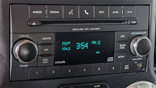 Used 2017 Jeep Wrangler Unlimited Rubicon w/ Connectivity Group image 21