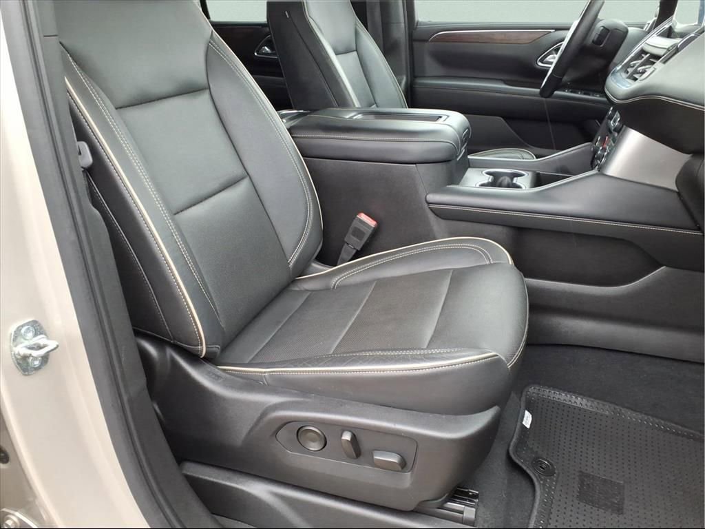Used 2021 Chevrolet Tahoe Premier AWD/4WD image 16