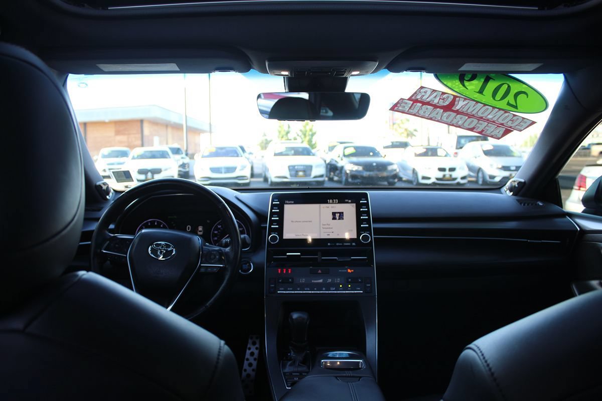Used 2019 Toyota Avalon Touring w/ Advanced Safety Package FWD image 28
