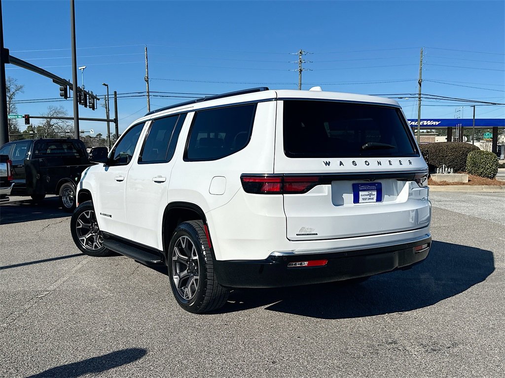 Used 2023 Jeep Wagoneer Series III w/ Preferred Equipment Group image 6