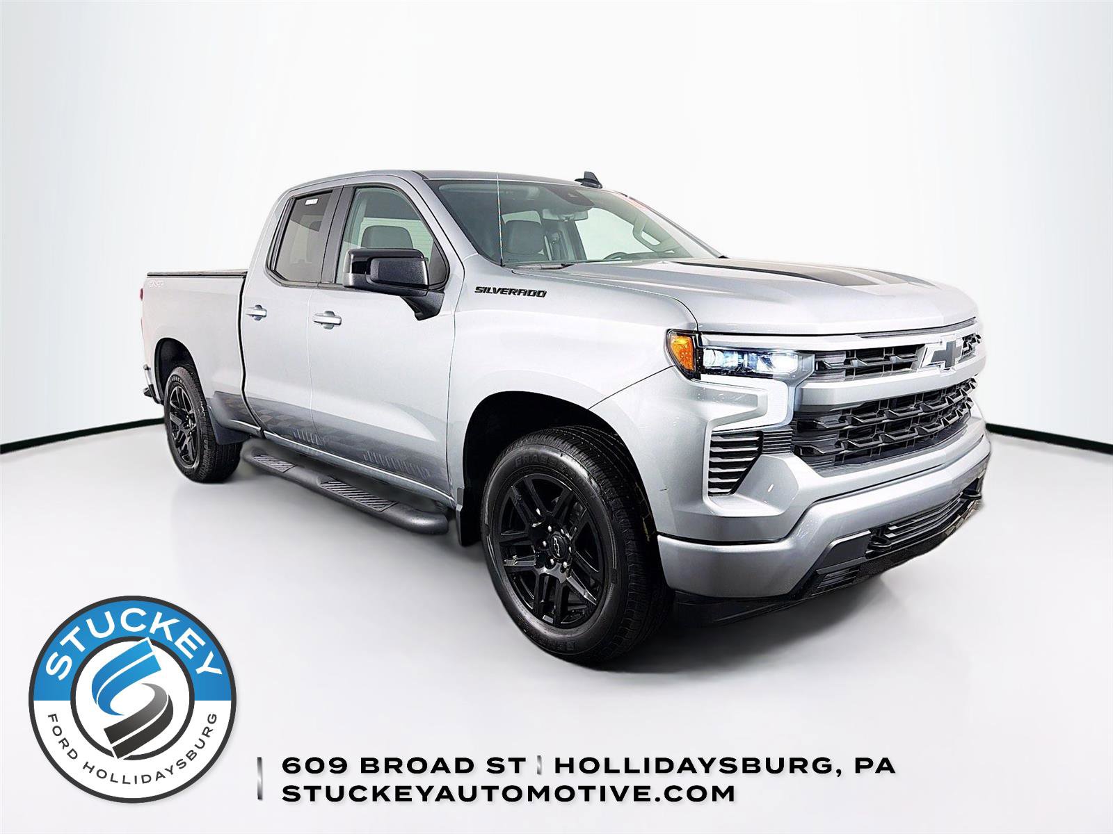 Used 2023 Chevrolet Silverado 1500 RST AWD/4WD image 1