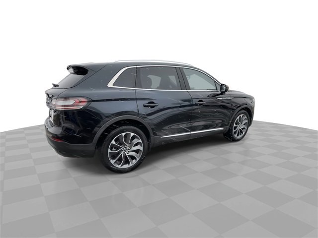 Used 2022 Lincoln Nautilus Reserve w/ Equipment Group 201A image 8