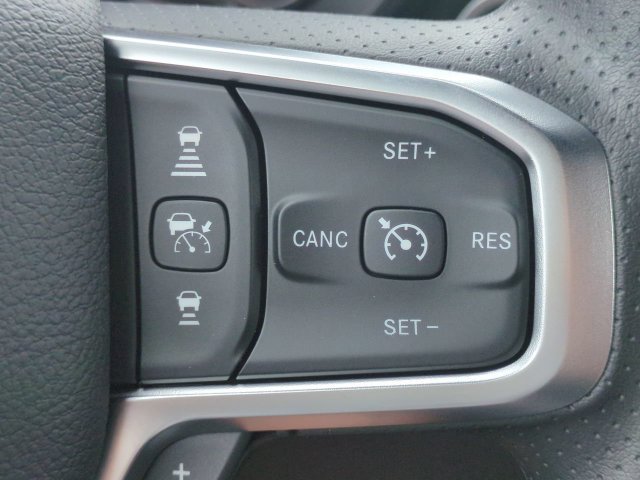 New 2026 RAM 1500 Express AWD/4WD image 24