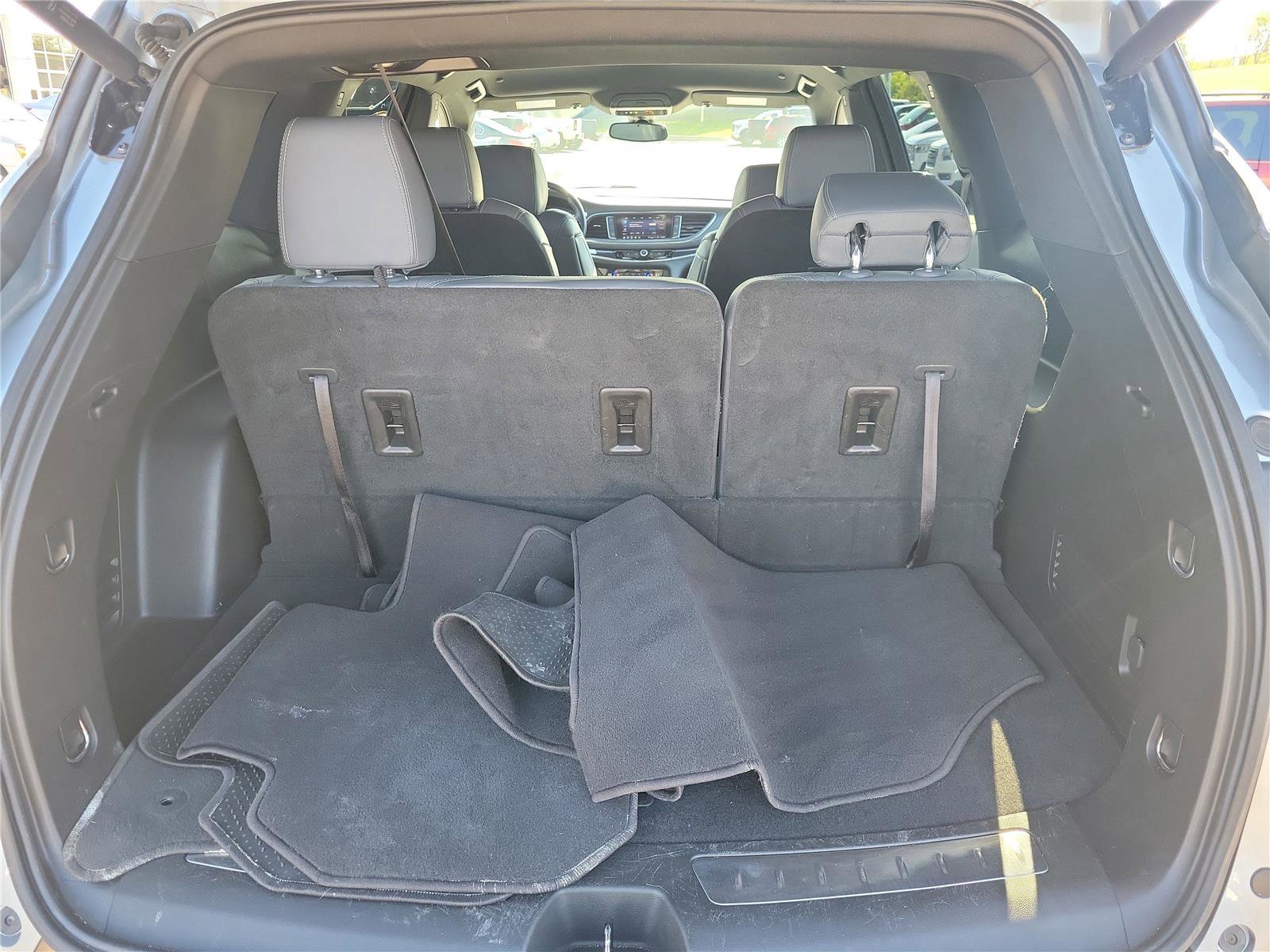 Used 2024 Buick Enclave Essence w/ Sport Touring Edition image 8