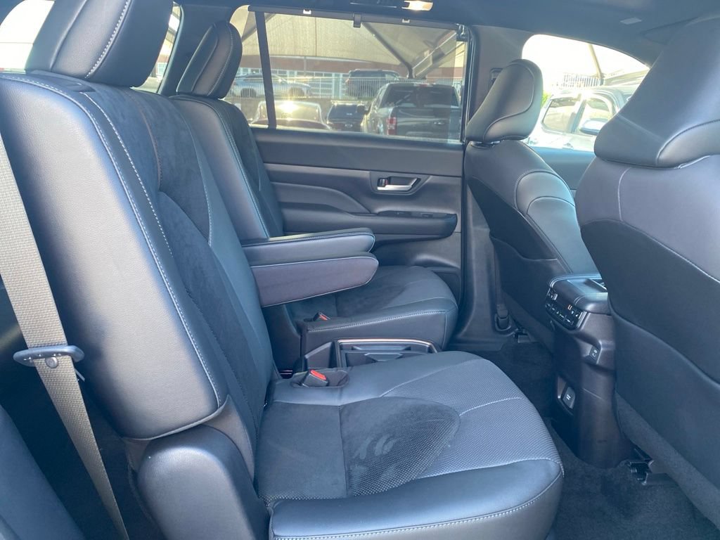 Used 2026 Toyota Grand Highlander AWD Hybrid image 11