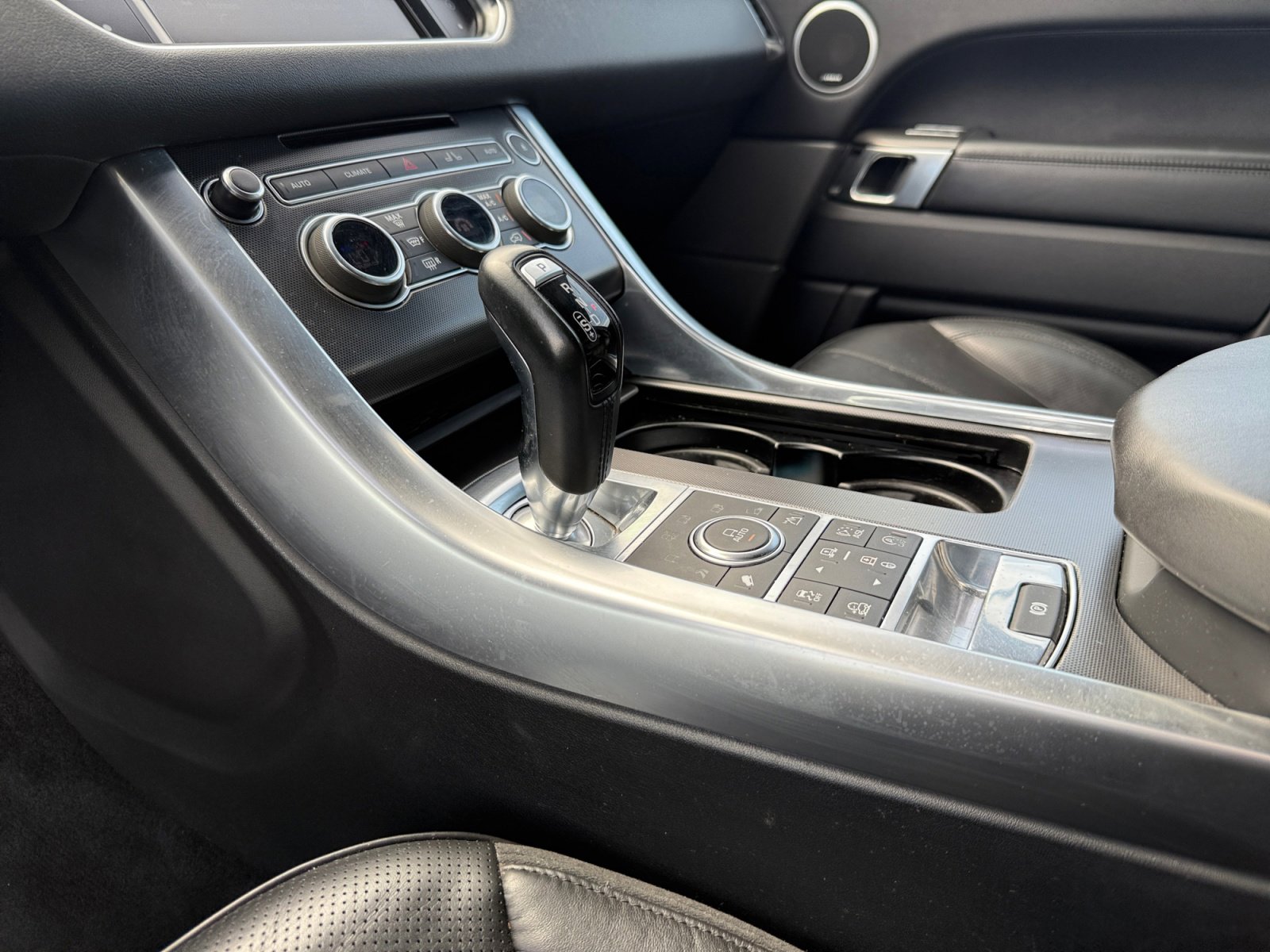 Used 2016 Land Rover Range Rover Sport Supercharged image 13