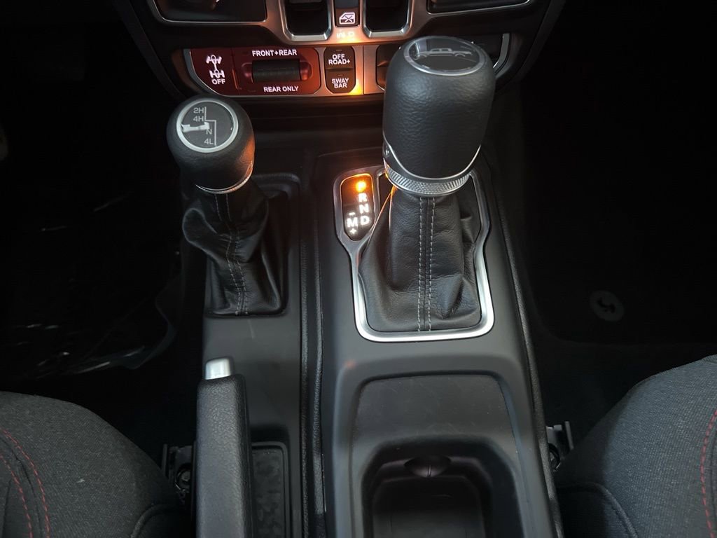 Used 2025 Jeep Gladiator Rubicon w/ Convenience Group image 40