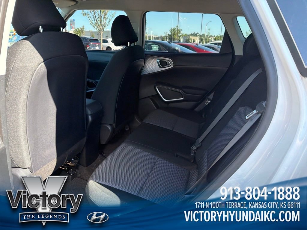 Used 2023 Kia Soul LX FWD image 10