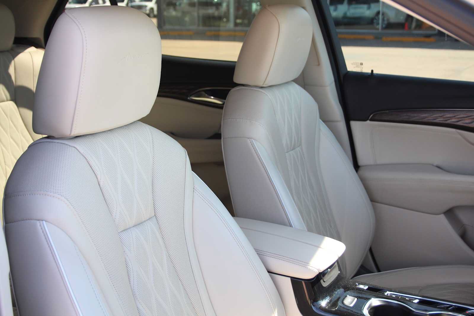 Used 2023 Buick Envision Avenir FWD image 17