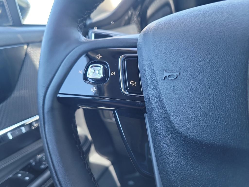 Used 2025 Lincoln Corsair Reserve w/ Equipment Group 202A image 28