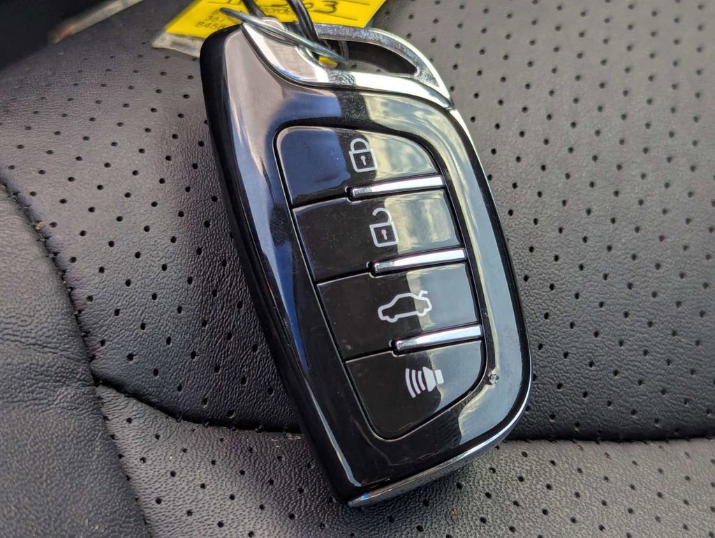 Used 2014 INFINITI Q60 Journey w/ Premium Package image 28