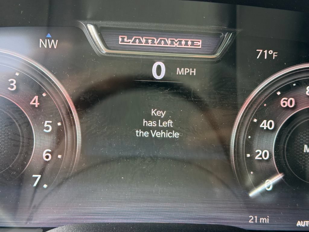 New 2026 RAM 1500 Laramie AWD/4WD image 17