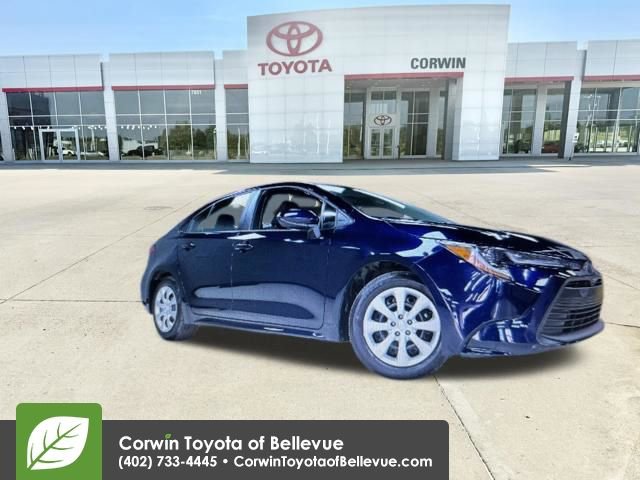 Used 2025 Toyota Corolla LE FWD image 1