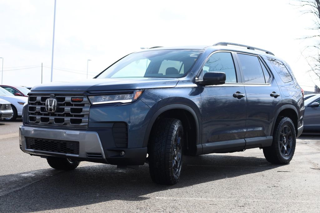 New 2026 Honda Pilot TrailSport image 3
