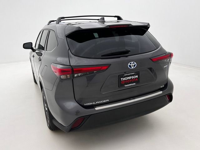 Used 2021 Toyota Highlander XLE image 8