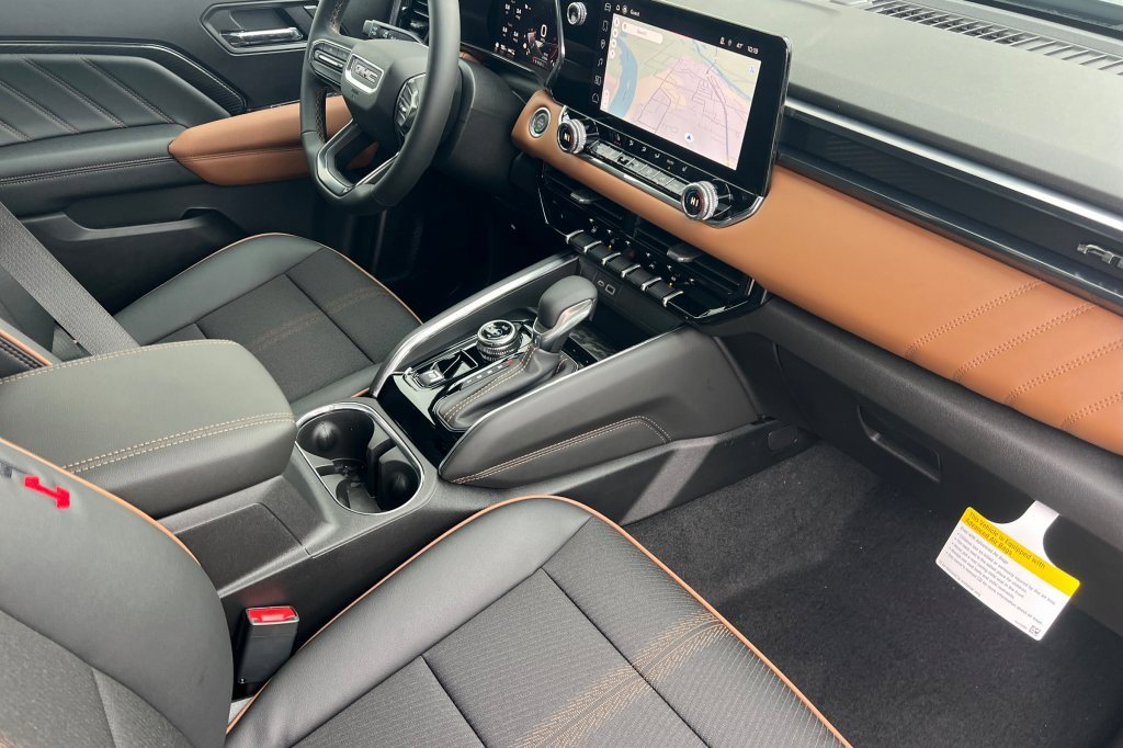 New 2026 GMC Canyon AT4 image 12