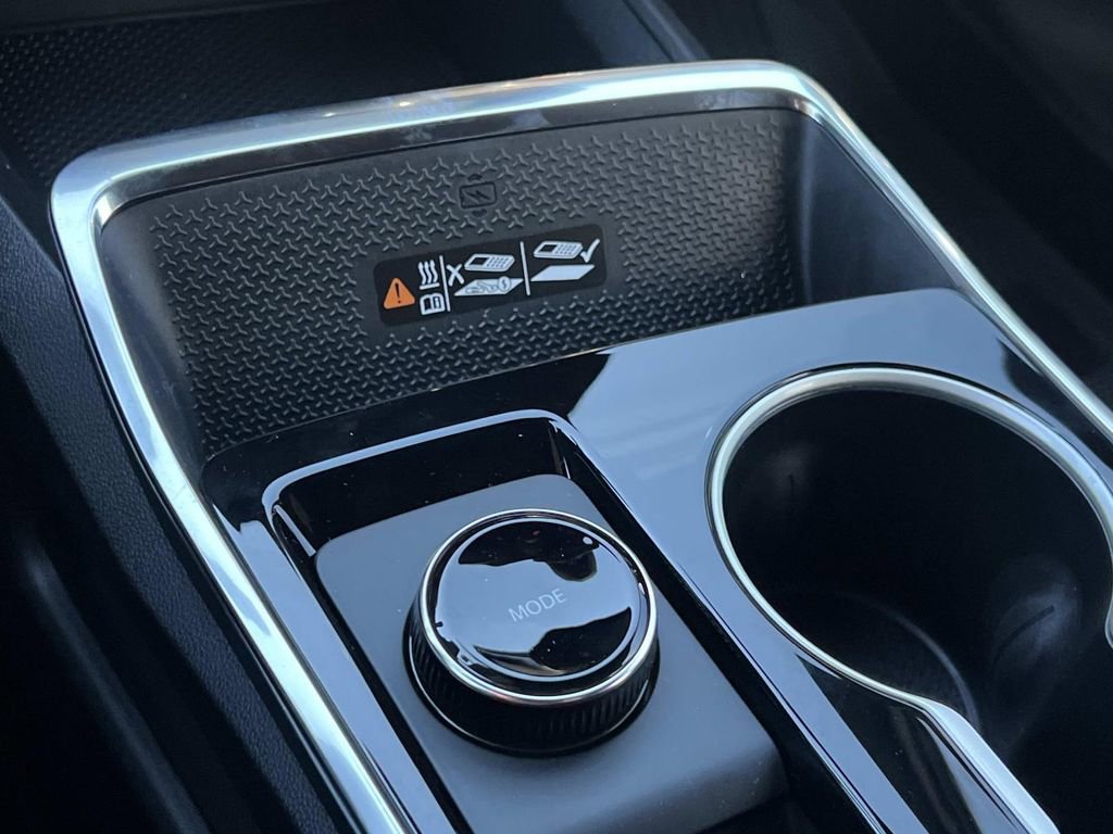 New 2026 Chevrolet Equinox LT w/ Convenience Package II image 17