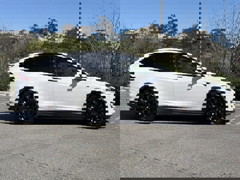 Used 2016 Tesla Model X P90D image 7