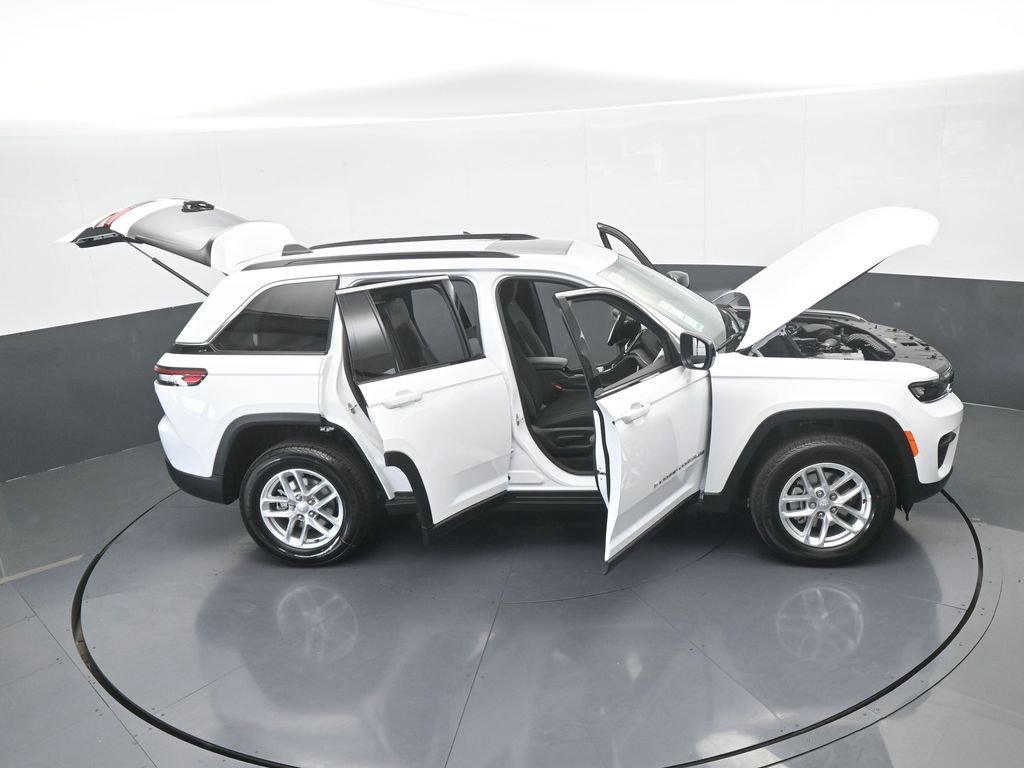 New 2025 Jeep Grand Cherokee Laredo RWD image 68