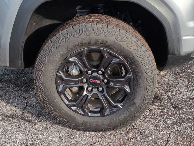 Used 2024 GMC Canyon Elevation RWD image 10
