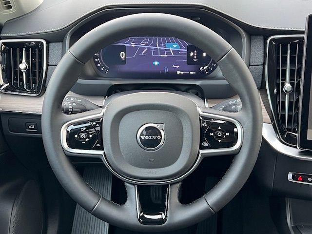 New 2026 Volvo XC90 B6 Plus w/ Protection Package Premier image 28
