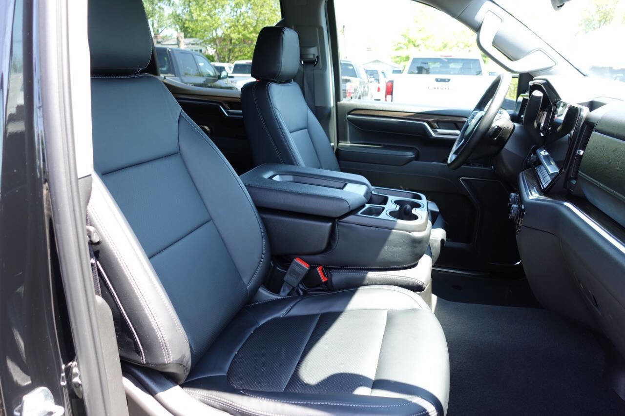 Used 2024 Chevrolet Silverado 1500 LT AWD/4WD image 34