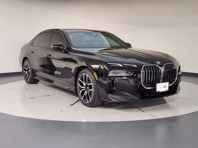 Used 2025 BMW 740i RWD image 7