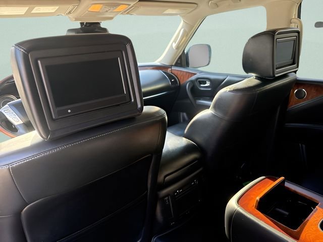 Used 2016 INFINITI QX80 4WD w/ Deluxe Technology Package image 14