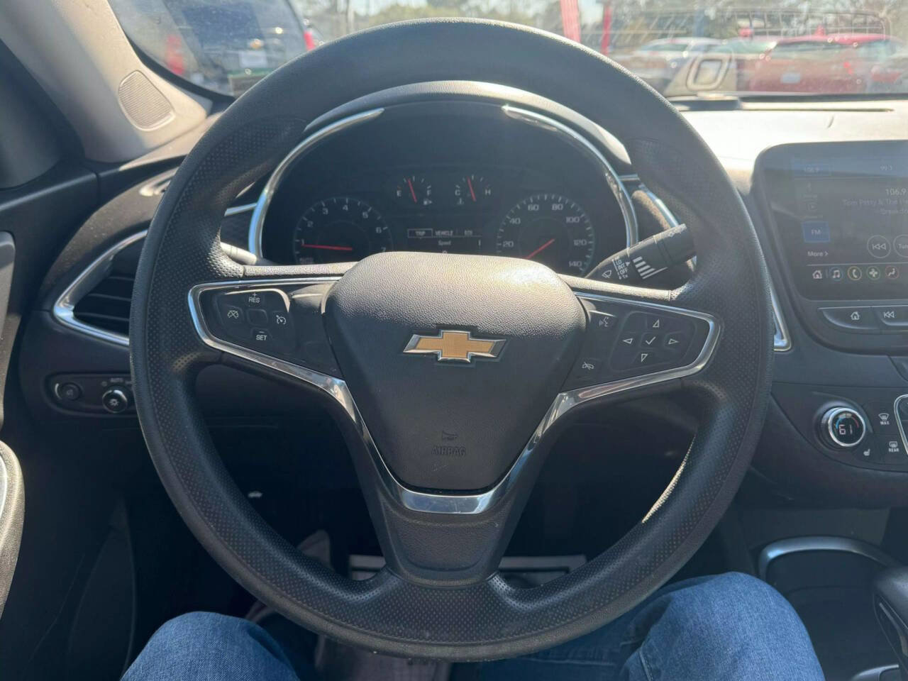 Used 2021 Chevrolet Malibu LT image 23