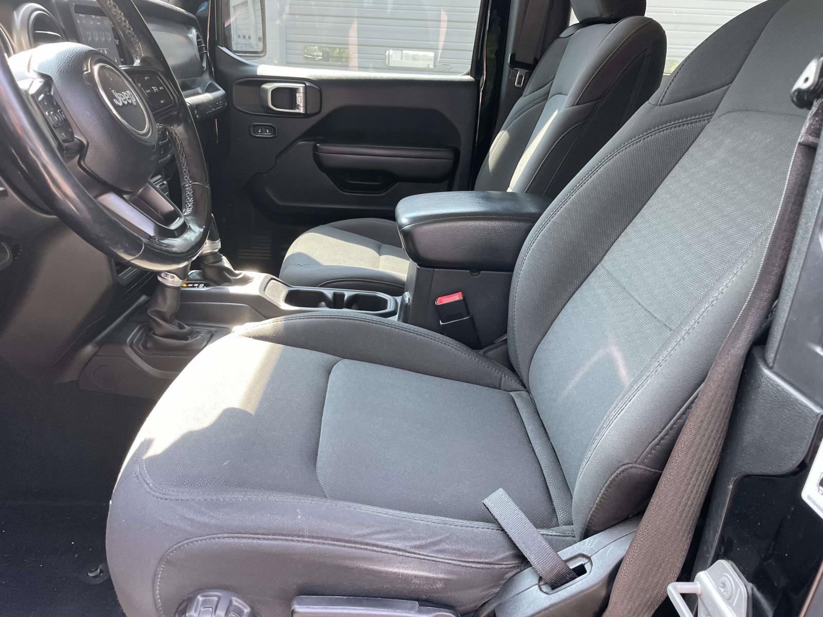Used 2018 Jeep Wrangler Sport AWD/4WD image 16