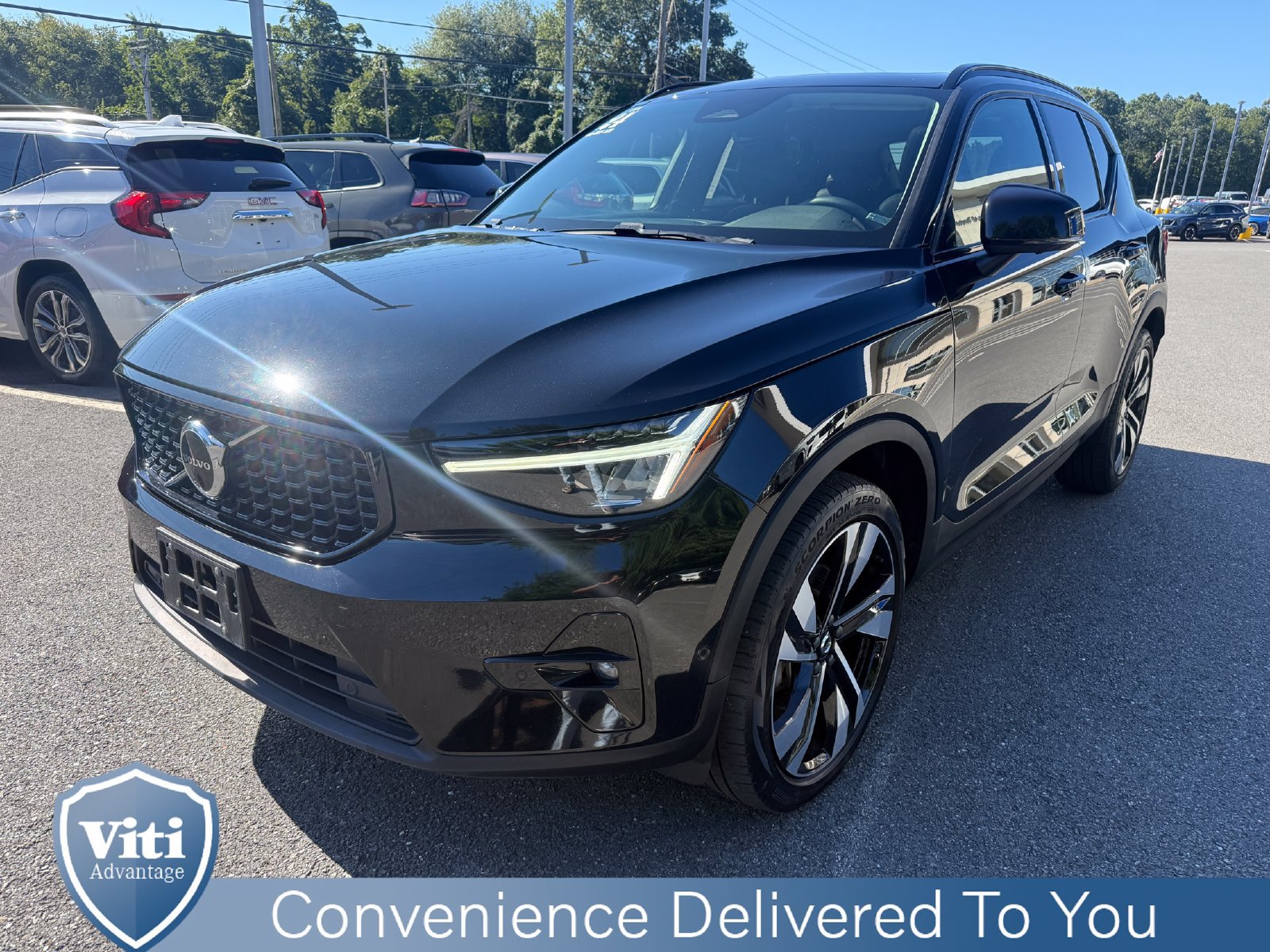 Certified 2024 Volvo XC40 B5 Plus w/ Protection Package Premier AWD/4WD image 4