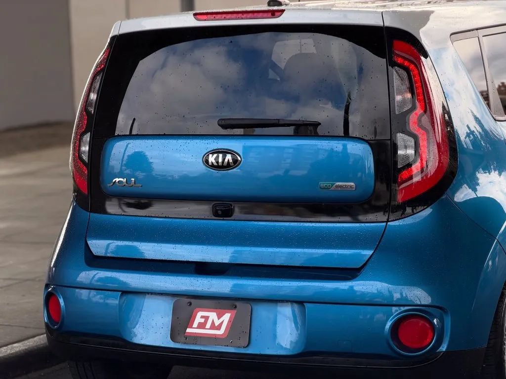 Used 2016 Kia Soul EV FWD image 14