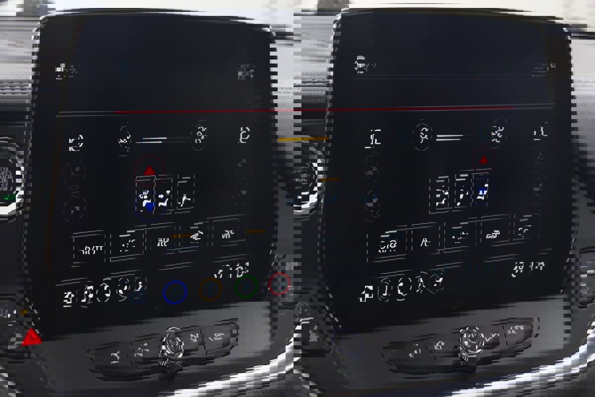 Used 2023 Chevrolet Blazer RS image 39