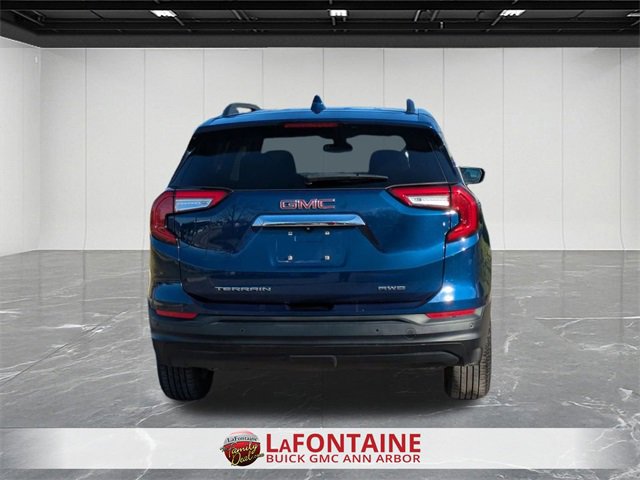 Certified 2022 GMC Terrain SLE w/ Driver Convenience Package image 4