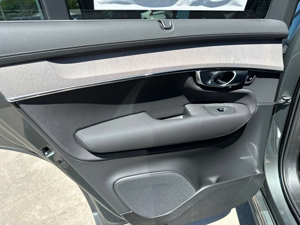 New 2027 Volvo XC90 B6 Ultra AWD/4WD image 36
