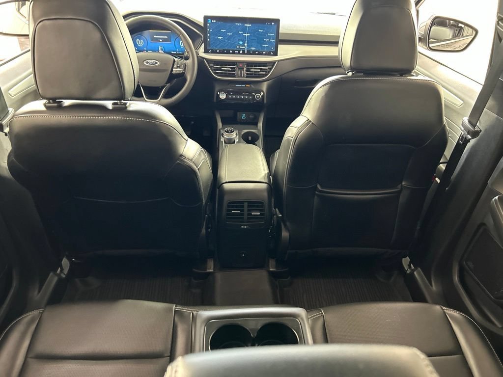 Used 2023 Ford Escape Platinum AWD/4WD image 34